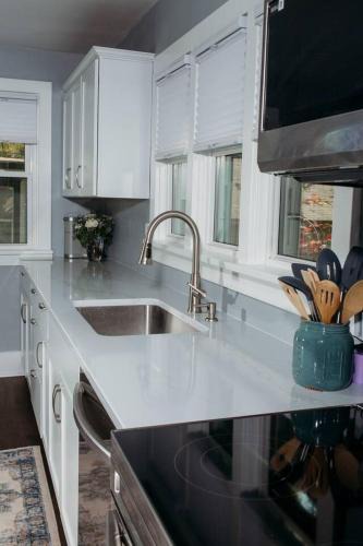 Big Rapids House | Spacious 4BR Duplex - WiFi & A/C