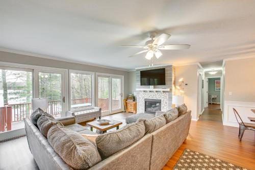 Mayfield House | Spacious, Peaceful Lake House, 10 Mi to Horse Show