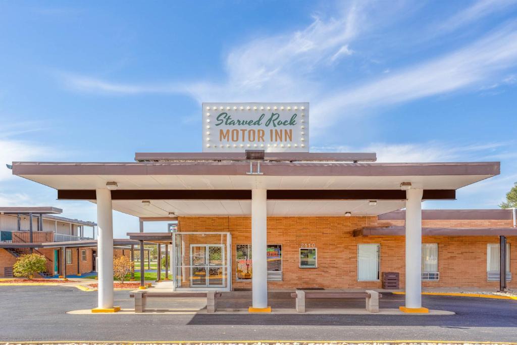Streator Hotel | Starved Rock Motor Inn