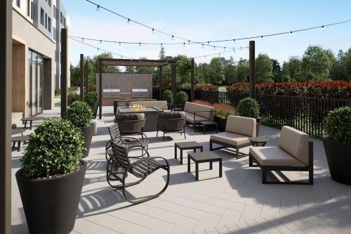 Drayton Plains Hotel | Staybridge Suites Detroit North - Royal Oak by IHG