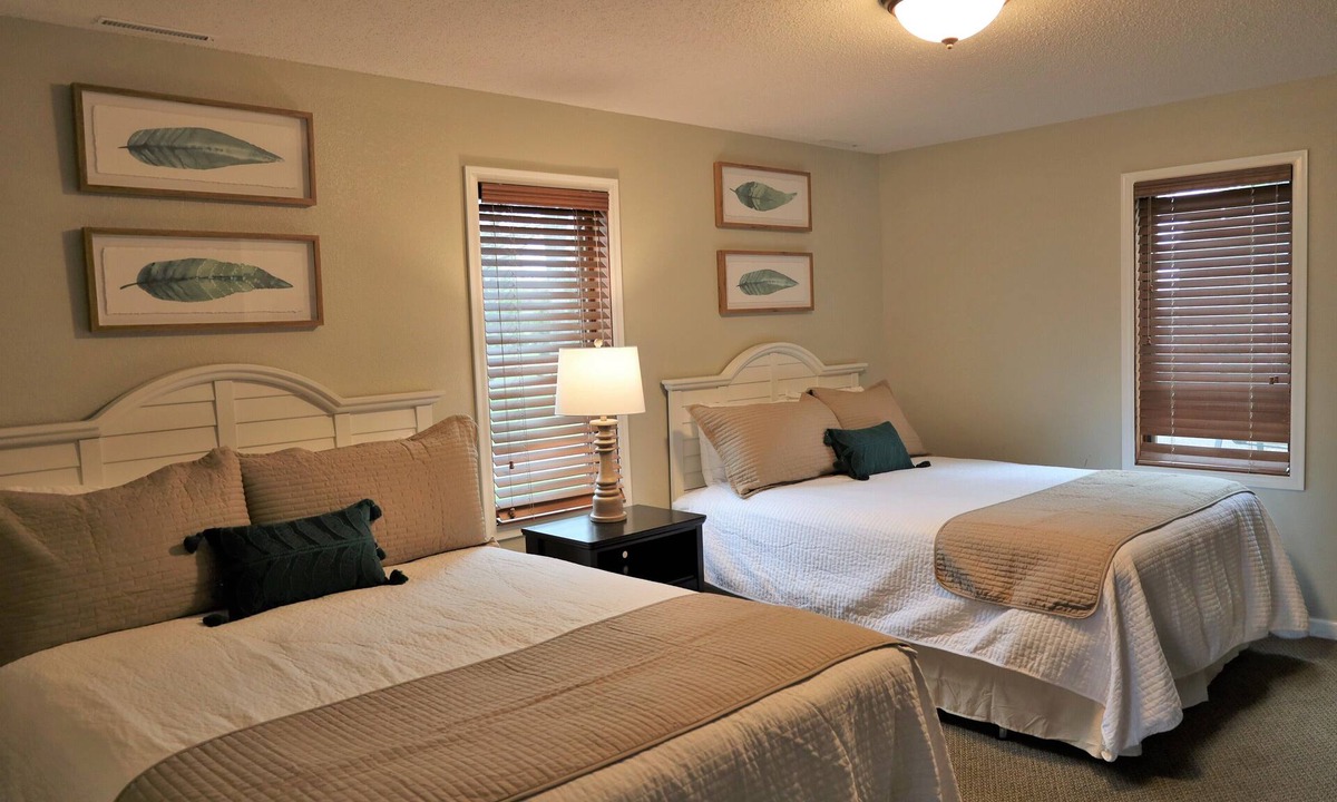 Nisswa Condo | Step Outside & You're at the Lake | Beach Access & Boat Rentals Available