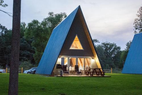 Au Gres House | Stunning Sunrise Shore