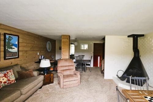 Cedar House | Sugar Baby (B6)