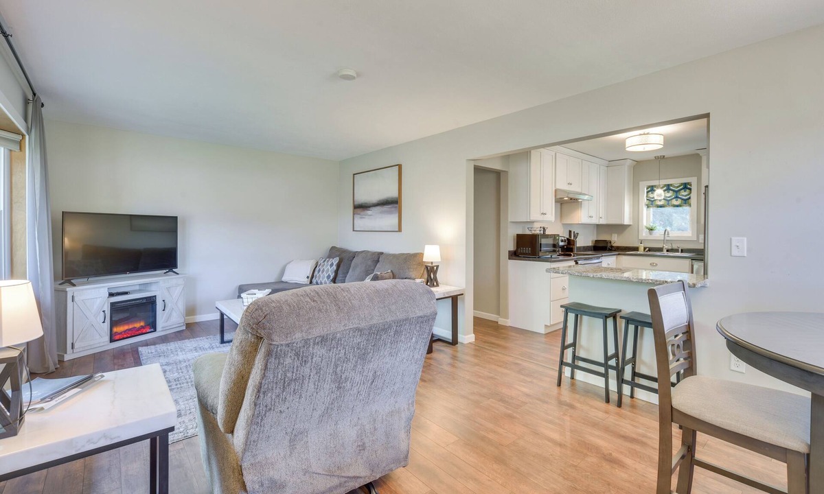Cloquet House | Sunny Cloquet Home - 2 Mi to St. Louis River!