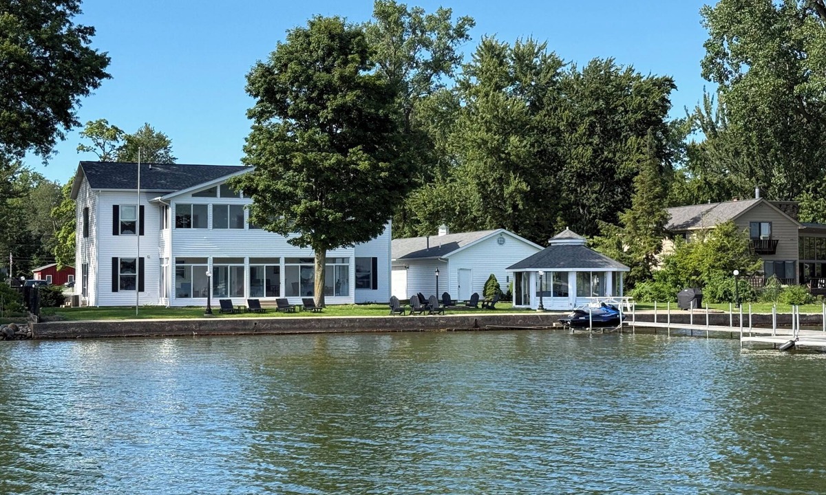 Paw Paw Lake House | The Colonial Estate on Paw Paw Lake with Pickle Ball & Sports Court