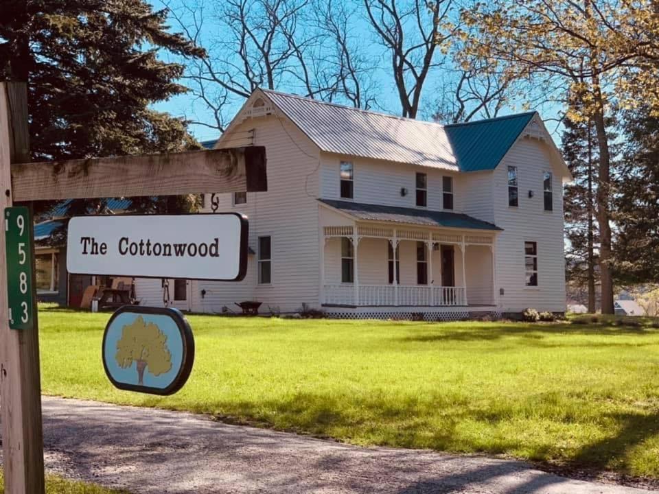 Empire Bed & Breakfast | The Cottonwood Inn B&B