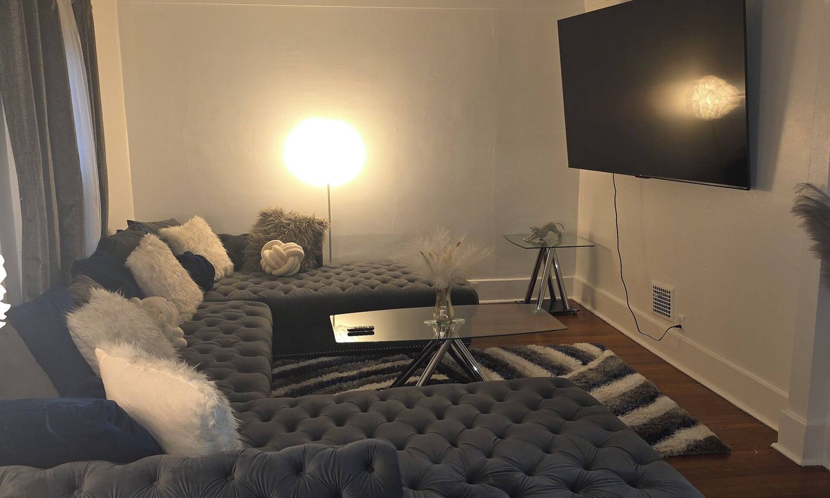 Allen Park House | The cozy house