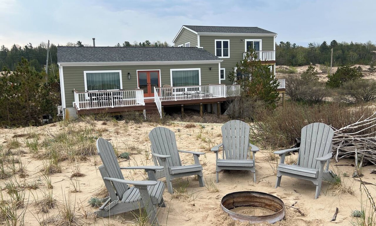 Northport House | The Sandcastle. Direct Beach access. Cathead Bay. Private community.