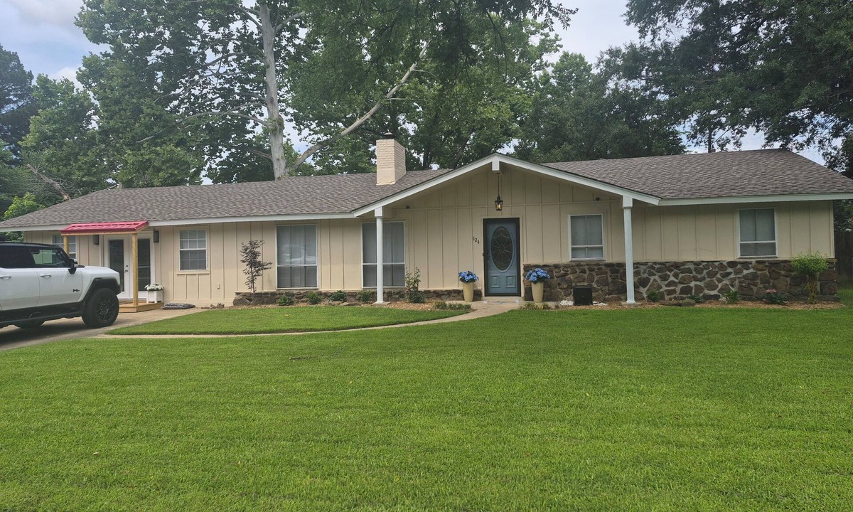 Jacksonville House | The sunset is Charming 3-bedroom house with AC in wonderful Jacksonville