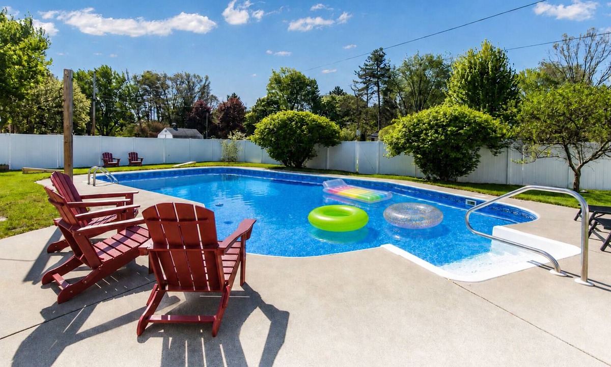 Saint Joseph House | Timber & Tides : St Joseph : Beautiful Home : Pool & Game Room : Family Friendly