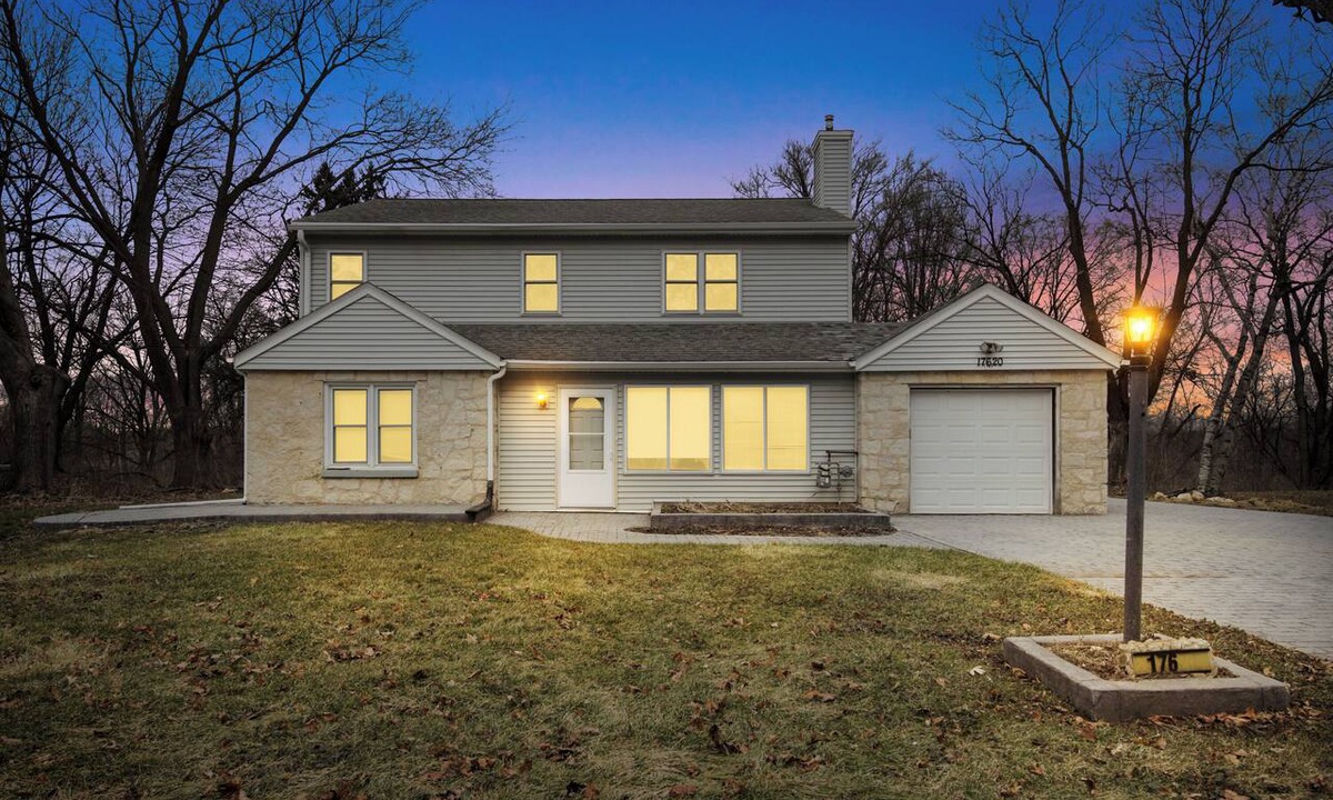 Brookfield House | Tremendous 4-bedroom house on private lot in charming Brookfield