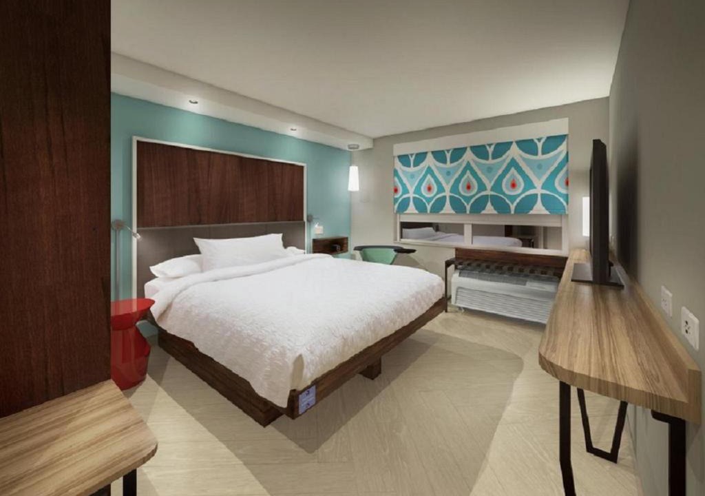 Rossford Hotel | Tru by Hilton Perrysburg Toledo