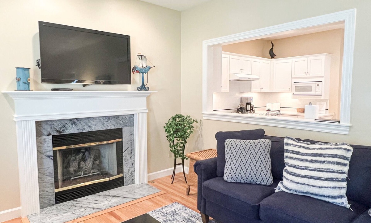 Harbor Springs House | Villa West - Main Street - Downtown Harbor Springs!