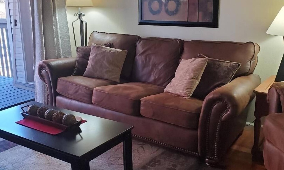 Table Rock Condo | Walk-In Shower/Kings/CLEAN/Indoor&Outdoor Pools/On Golf course 10th Fairway