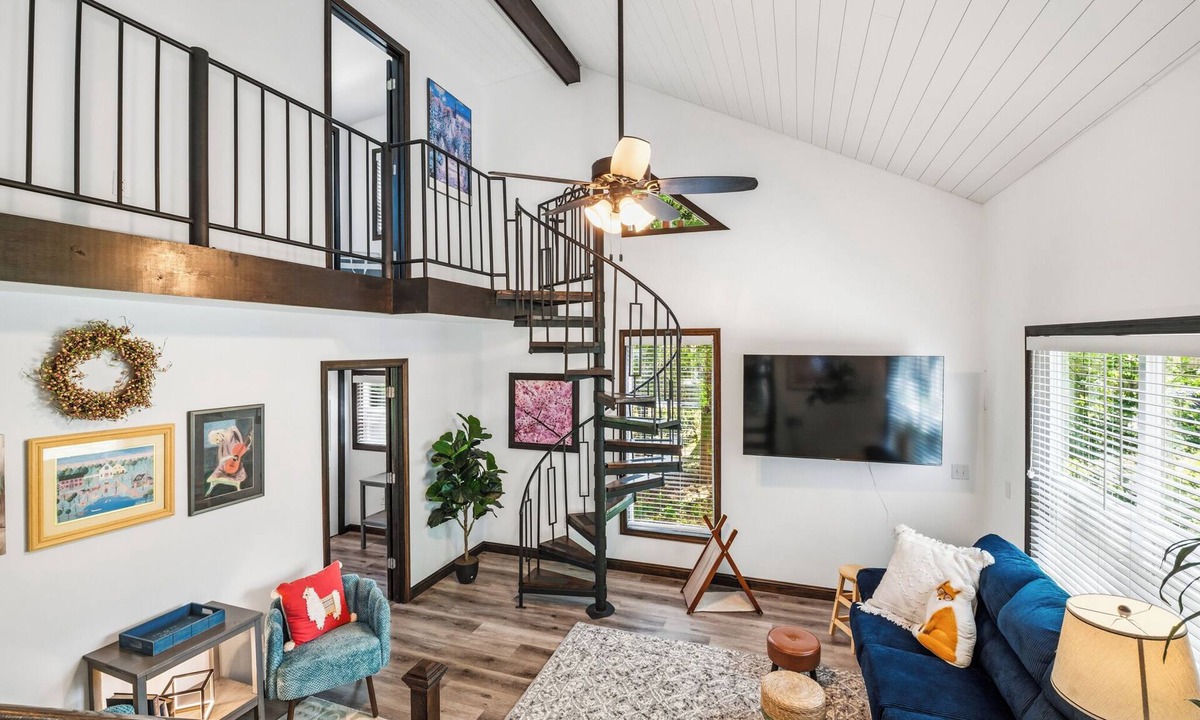 Shawano House | Waterfront family-friendly vacation home within walking distance to downtown!