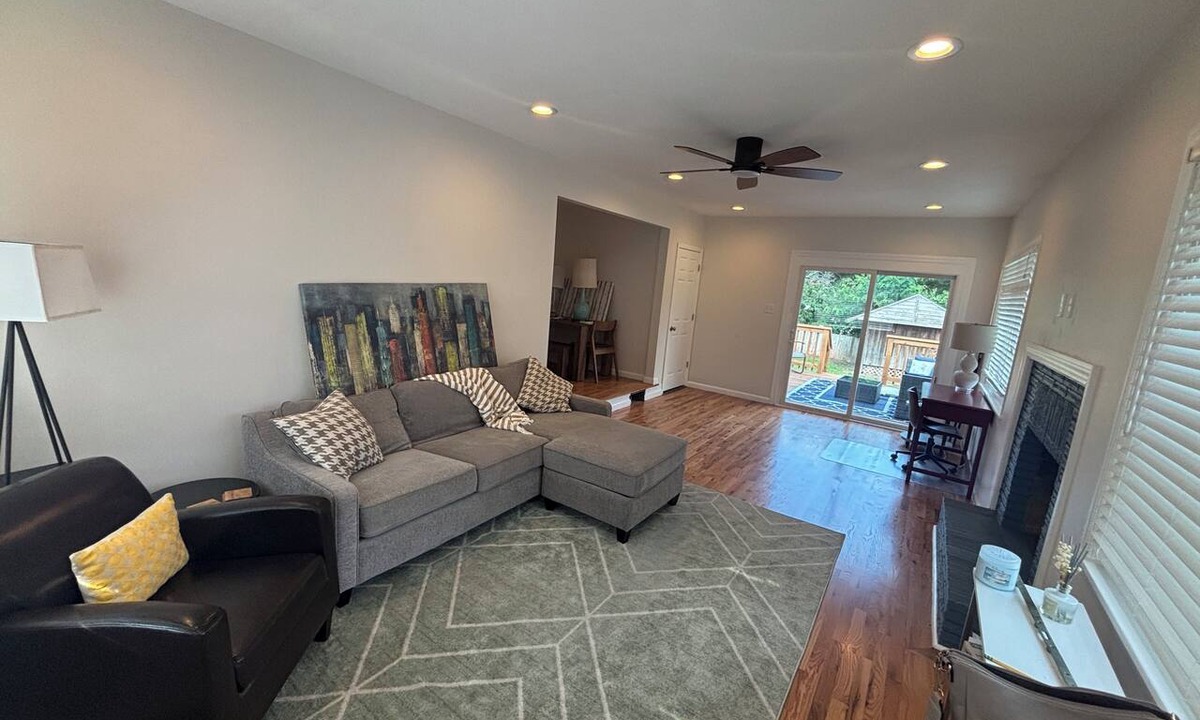 Webster Groves House | Webster Groves Selma Retreat 3BR, Fenced Yard, Family & Pet Friendly