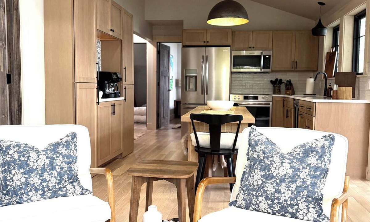 Lake Leelanau Cottage | Welcome to NORTHERN PEARL, newly remodeled 3 Br. 2 Bath Cottage on Lake Leelanau