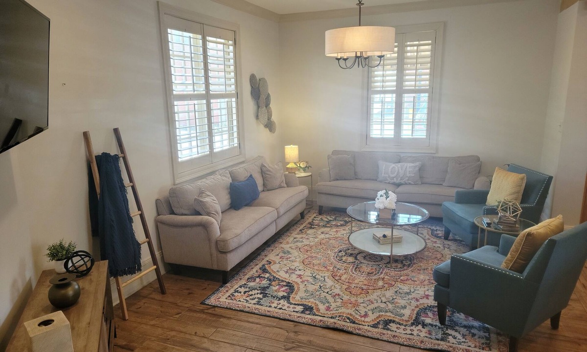 New Iberia House | Well-equipped 3BR/3BA with large common space in the heart of Historic Downtown