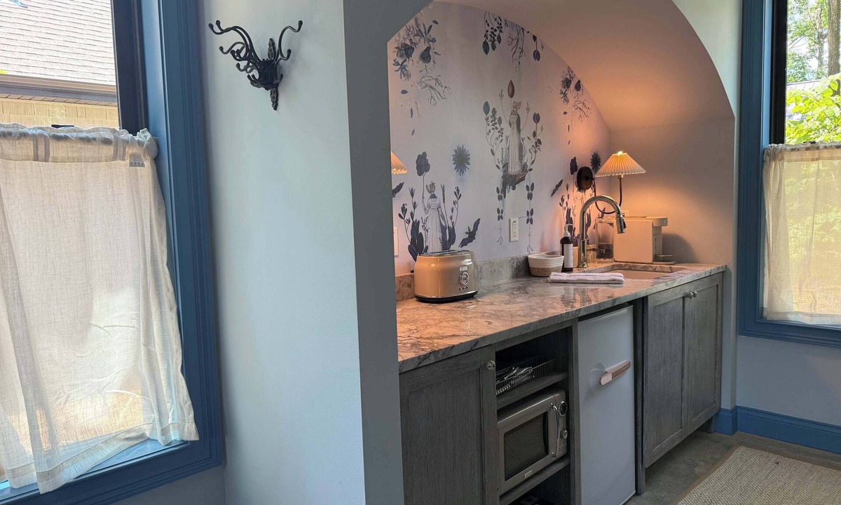 New Buffalo Villa | Windflower - Upscale 2 Bedroom Villa at Petite Acres