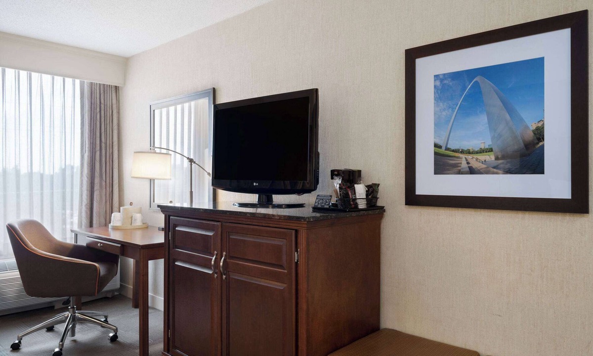 Airport Township Hotel | Wingate by Wyndham St. Louis Airport