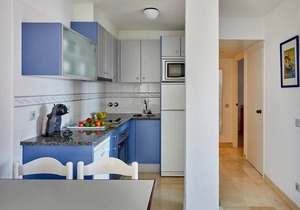APARTMENT (3 ADULTS + 2 CHILDREN) STREET VIEW in L'Estartit