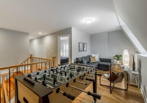 Go Grand in This Massive Old Town Mansion - Sleeps 22! apts in Chicago