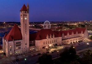 St. Louis Union Station Hotel, Curio Collection by Hilton