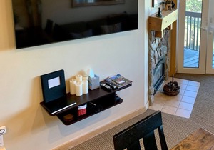 *Top Floor Modern & Remodeled Condo at JSL w/ Great Views #533 Ski In/Out in Mammoth Lakes