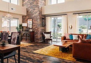 TWO Classy SoCo CozySuites w/ 2 Pools! in Austin
