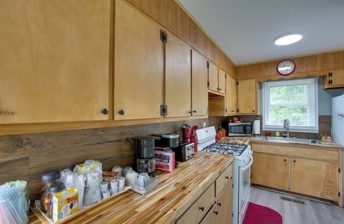 Hopkinsville House | 1 Mi to Dtwn! Cozy Hopkinsville Hideaway