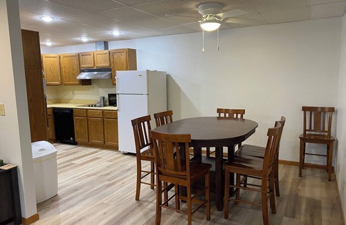 Taylorville Apartment | 1500 sq feet, full kitchen dining and Living room with 2 Bedrooms Basement Apart