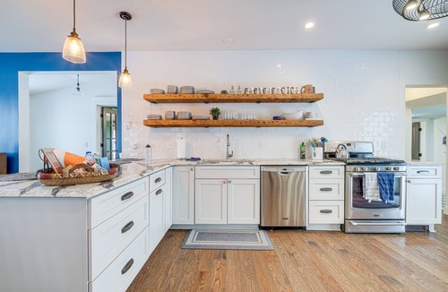 Frankfort House | 17 Mi to Ski Slopes! Retreat Near Lake Michigan