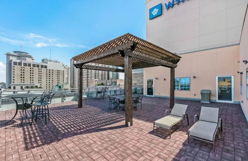 Central Business District Hotel | 1BR Condo - Spacious - Near French Qt & Bourbon