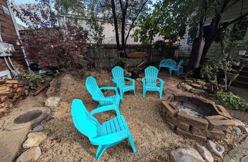 Berwyn Apartment | 2 bed apartment in The Berwyn/Oak Park area - 1 king 1 queen, Fiber Optic WIFI