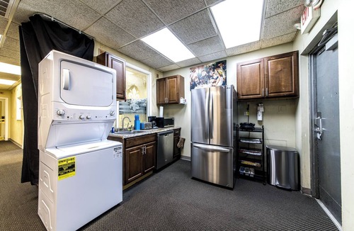 Downtown St. Louis Apartment | 2-bedroom apartment in lovely St. Louis with air conditioning
