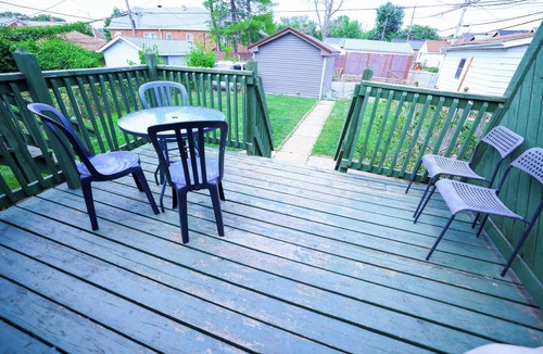 St. Louis House | 2 Bedroom in South City St. Louis with spacious kitchen and private parking.