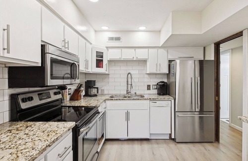 Plymouth House | 2-Bedroom Spa Retreat with Hot Tub near Lake