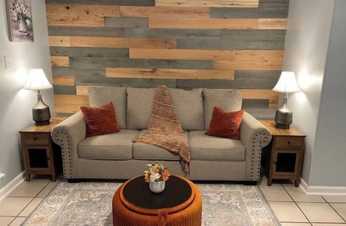 New Roads House | 2-bedroom vacation home
