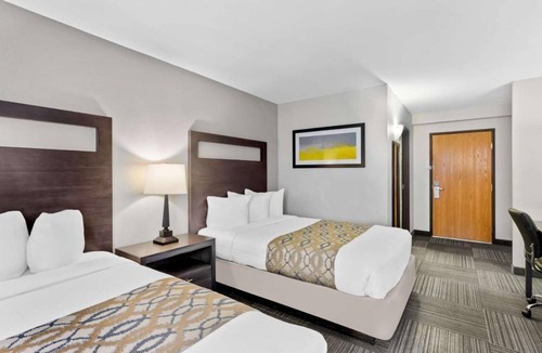 Naperville Hotel | 2 Family-Friendly Units Near Naperville Riverwalk- Free Parking and Breakfast!