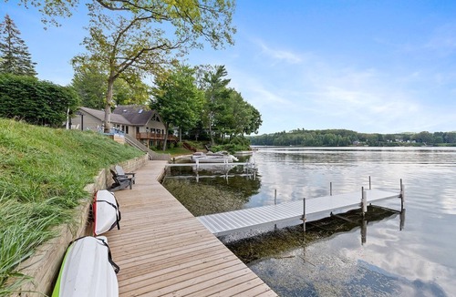 Newaygo Cottage | 2 Lakefront Cottages Docks, Kayaks, Bikes, BBQ