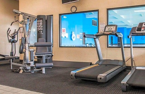 Waterford Hotel | 2-Star Hotel ∙ Quality Inn & Suites