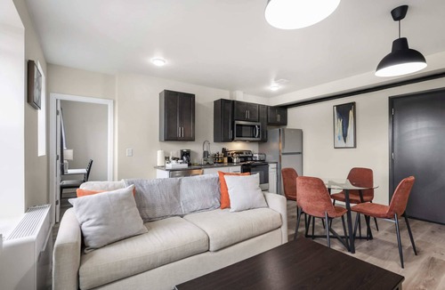 New Center Detroit Apartment | 2BR Brand New Apartment Near Henry Ford