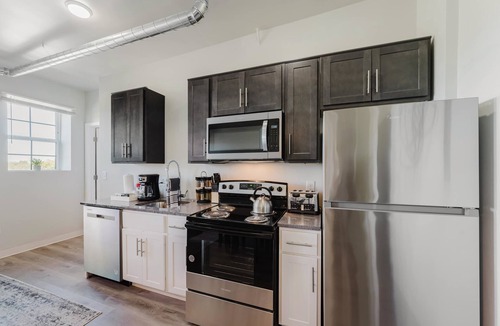 New Center Detroit Apartment | 2BR Premium Retreat Near Henry Ford
