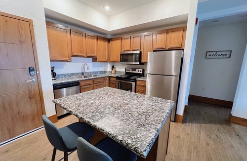 Grandville Apartment | 2BR Suite at The Grand Castle Gym & Free Parking