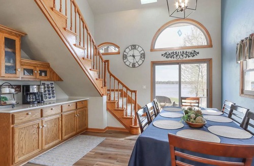 Weyauwega House | 3-4 bedroom lake house with fireplace for year-round get-aways on White Lake