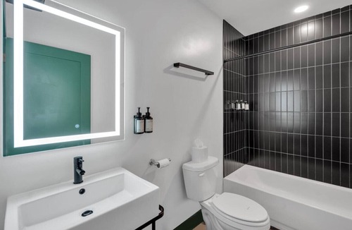 French Quarter Bed & Breakfast | 3 Bedroom Apartment, French Quarter, Pool, Walk to Canal & Bourbon