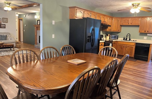 Willard House | 3-bedroom house in peaceful Willard 15min to SW Springfield, 5min to Springfield
