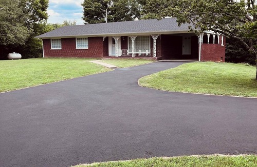 Scottsville House | 3-bedroom house near Barren River Lake
