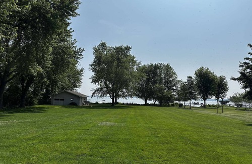 Van Dyne House | 3-bedroom lake house in Van Dyne with an inground pool. 10 miles to EAA.