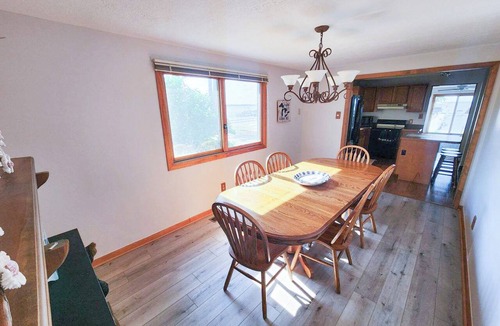 Moorestown House | 3 bedroom Lakefront living at its best! - Houghton Lake